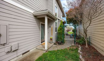 514 Griffin Oaks Dr, Central Point, OR 97502