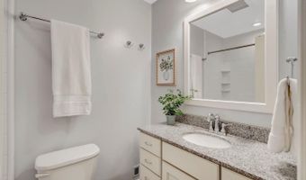 4203 KINGS MILL Ln, Annandale, VA 22003