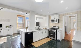 6602 KRONE Dr, Baltimore, MD 21207