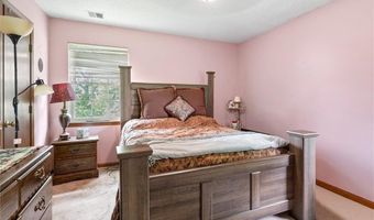 15120 Briarwood Dr, Basehor, KS 66007