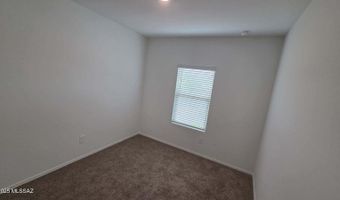 1034 S Chatfield Ave, Vail, AZ 85641