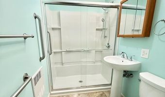 117 Wolcott Ave, Middletown, RI 02842