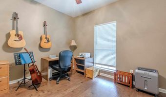 8900 Hinkson Rd, Benton, AR 72019