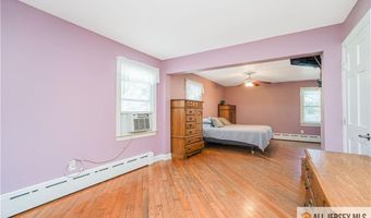 82 Milltown Rd, East Brunswick, NJ 08816