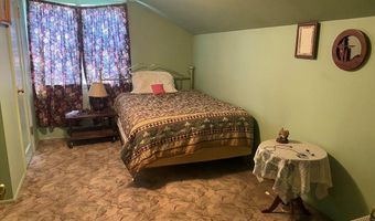 220 N 9th St, Challis, ID 83226