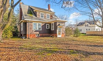 9 Linden Ave, East Providence, RI 02916