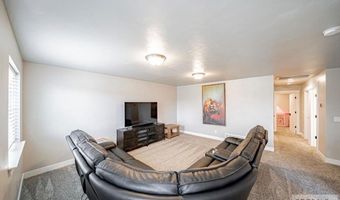 334 Church St, Ammon, ID 83406