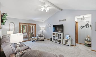 1309 Sanders Dr, Auburn, IN 46706