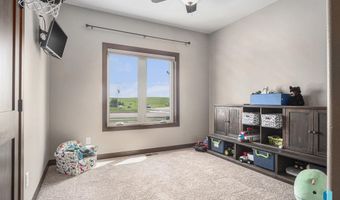 1820 W Thomas Cir, Brandon, SD 57005