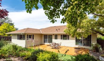 7362 Oakmont Dr, Santa Rosa, CA 95409
