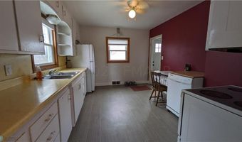 467 8TH St NW, Valley City, ND 58072