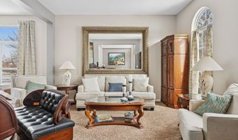 1950 Broadsmore Dr, Algonquin, IL 60102