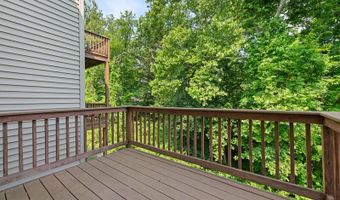 3 Riverview Ct 3, Brookfield, CT 06804
