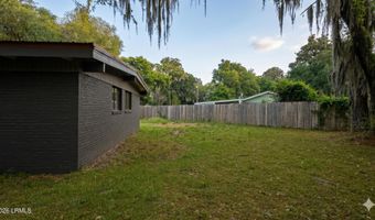 1003 Broad River Dr, Beaufort, SC 29906