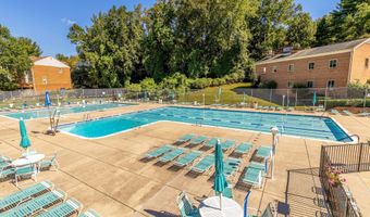 10419 MONTROSE Ave 302, Bethesda, MD 20814