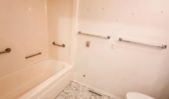 2212 Hamilton Dr, Ames, IA 50014