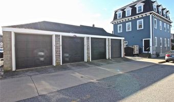 668 Thames St 2, Newport, RI 02840