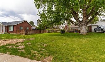 385 E RANDALL Way S 2, Centerville, UT 84014