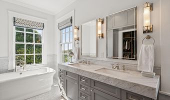 1121 BAY St, Alameda, CA 94501