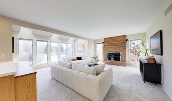 3682 Tanglewood Ct, Ann Arbor, MI 48105