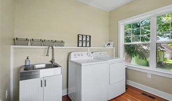 403 Baker St, Baldwin City, KS 66006