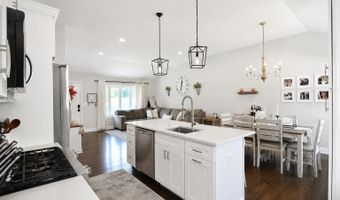 469 East Rd, Belford, NJ 07718