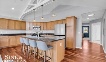 113 Roselawn St, Algonac, MI 48001