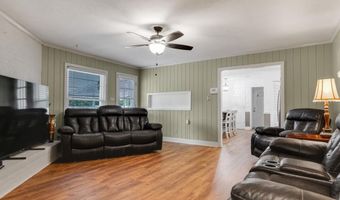 610 Summit Dr, Albany, GA 31707