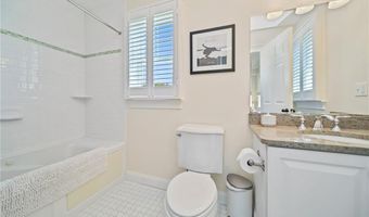 9 Casey Ct, Newport, RI 02840
