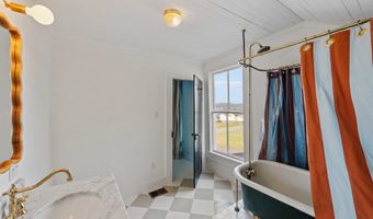 57586 PARKERSBURG Rd, Bandon, OR 97411