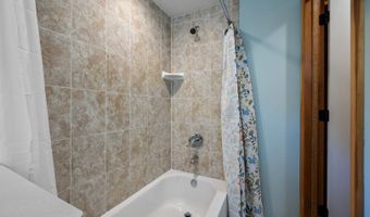 42328 N Oak St, Antioch, IL 60002