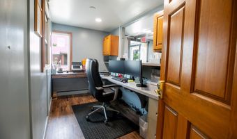 875 Hammond St, Bangor, ME 04401
