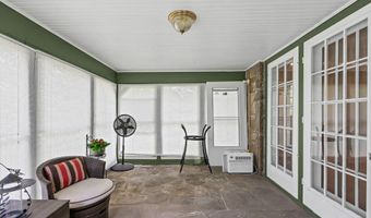 121 Maltbie Dr, Amsterdam, NY 12010