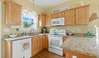 12 Sunrise Ln, Arundel, ME 04046