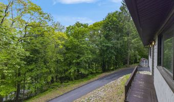 41 Elbow Hill Rd, Brookfield, CT 06804
