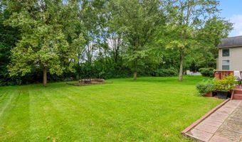 1097 Pebble Brook Dr, Columbus, OH 43240