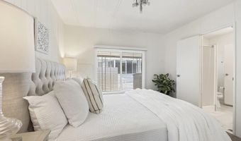 7026 San Bartolo St 18, Carlsbad, CA 92011
