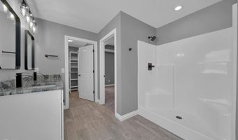 1825 State St, Algonac, MI 48001