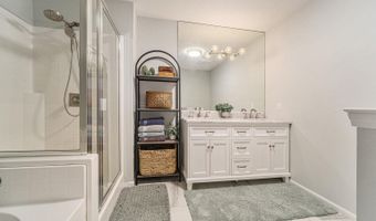 1043 Maiden Ln, Ann Arbor, MI 48105