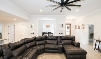 2072 Creekwood Cir, Bauxite, AR 72011
