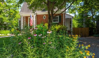 5706 9TH Rd N, Arlington, VA 22205