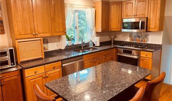 643 Middle Rd, East Greenwich, RI 02818