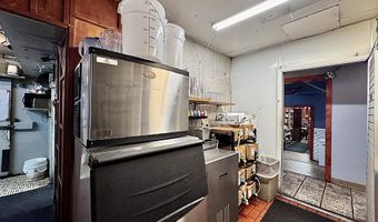 925 CHETCO Ave, Brookings, OR 97415