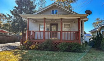 38 W Smith St, Amityville, NY 11701