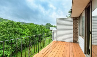 21 Pine Ct 21, Cromwell, CT 06416