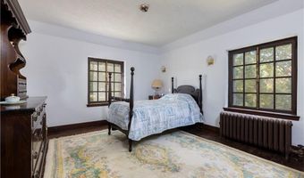 2180 Tower Hill Rd, North Kingstown, RI 02874