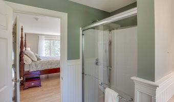11 Clark Island Rd, Amherst, NH 03031