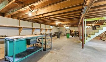 612 N Liberty St, Belchertown, MA 01007