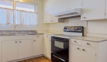 588 POHAKU St, Kahului, HI 96732