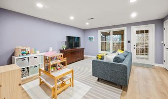 3721 HUNTLEY MEADOWS Ln, Alexandria, VA 22306